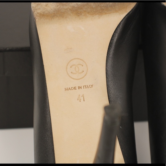 Black Chanel Heels - Picture 4 of 15